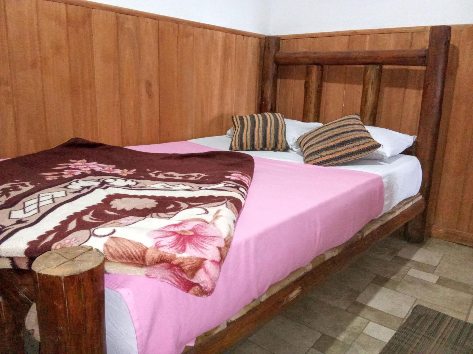 The Paulwood Cabana And Bungalow Нувара-Элия Номер фото